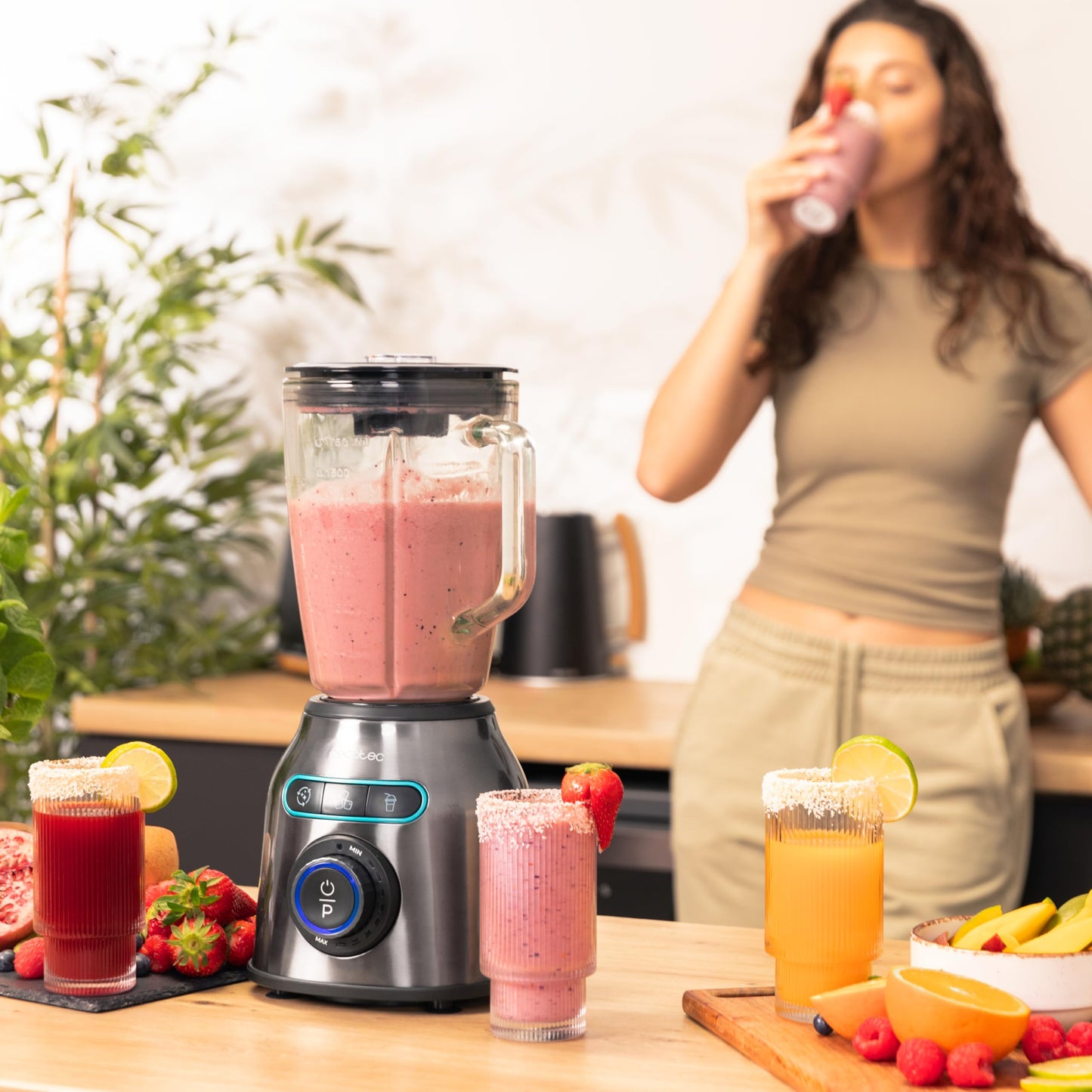 Cecotec Standmixer Power Black Titanium 1800MAX Blend It, 1800 W maximale Leistung, 5 Geschwindigkeiten, 6 Klingen aus Edelstahl, Ice-Crush-Funktion, Turbo- und Smoothie-Funktion, AutoClean-Funktion