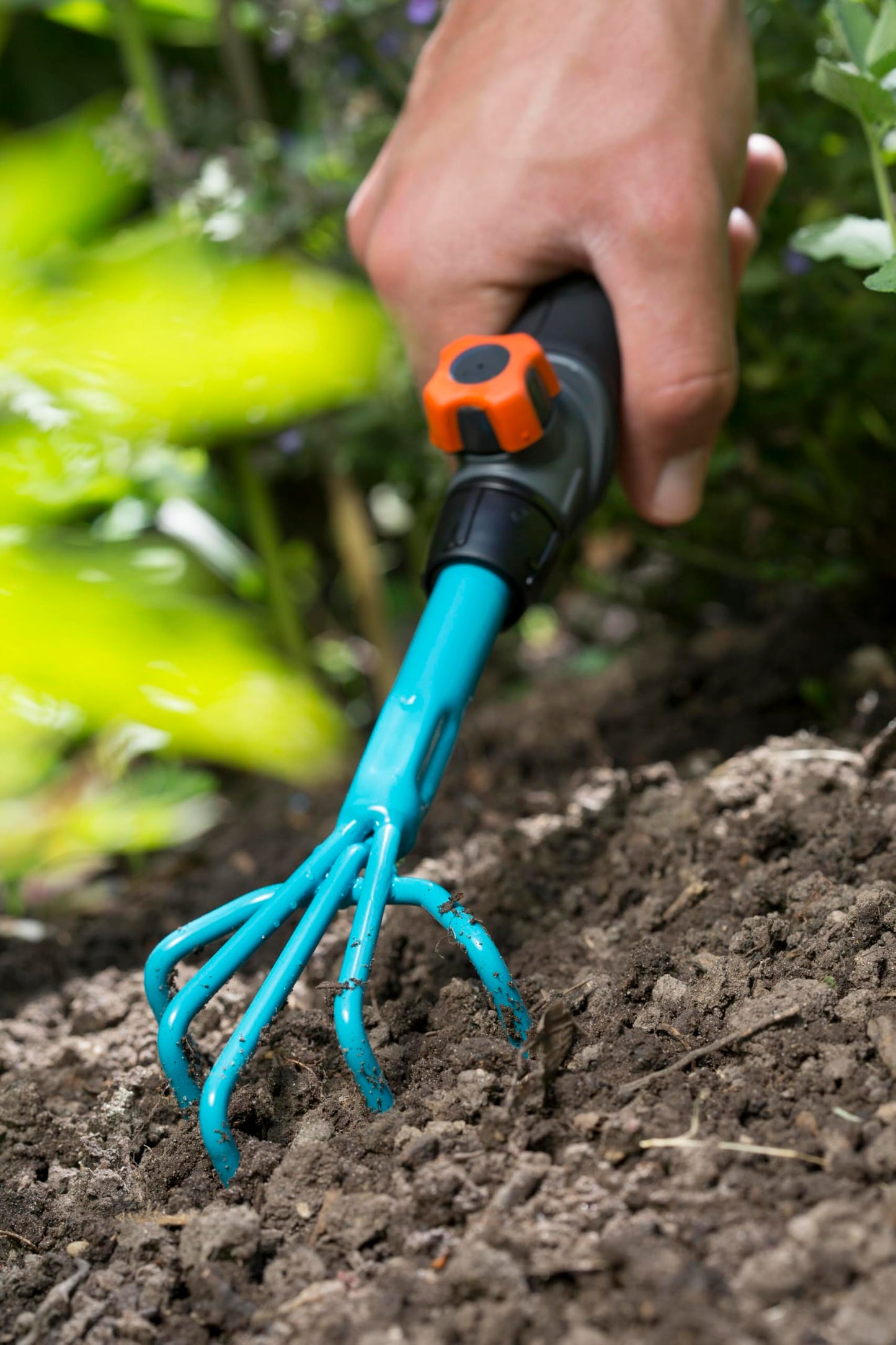 Gardena combisystem-Blumenkelle: Gartenschaufel für An- und Umpflanzarbeiten, Arbeitsbreite 8,5 cm, Flexibler Einsatz, aus Qualitätsstahl, duroplastbeschichtet, Korrosionsschutz (8929-20)