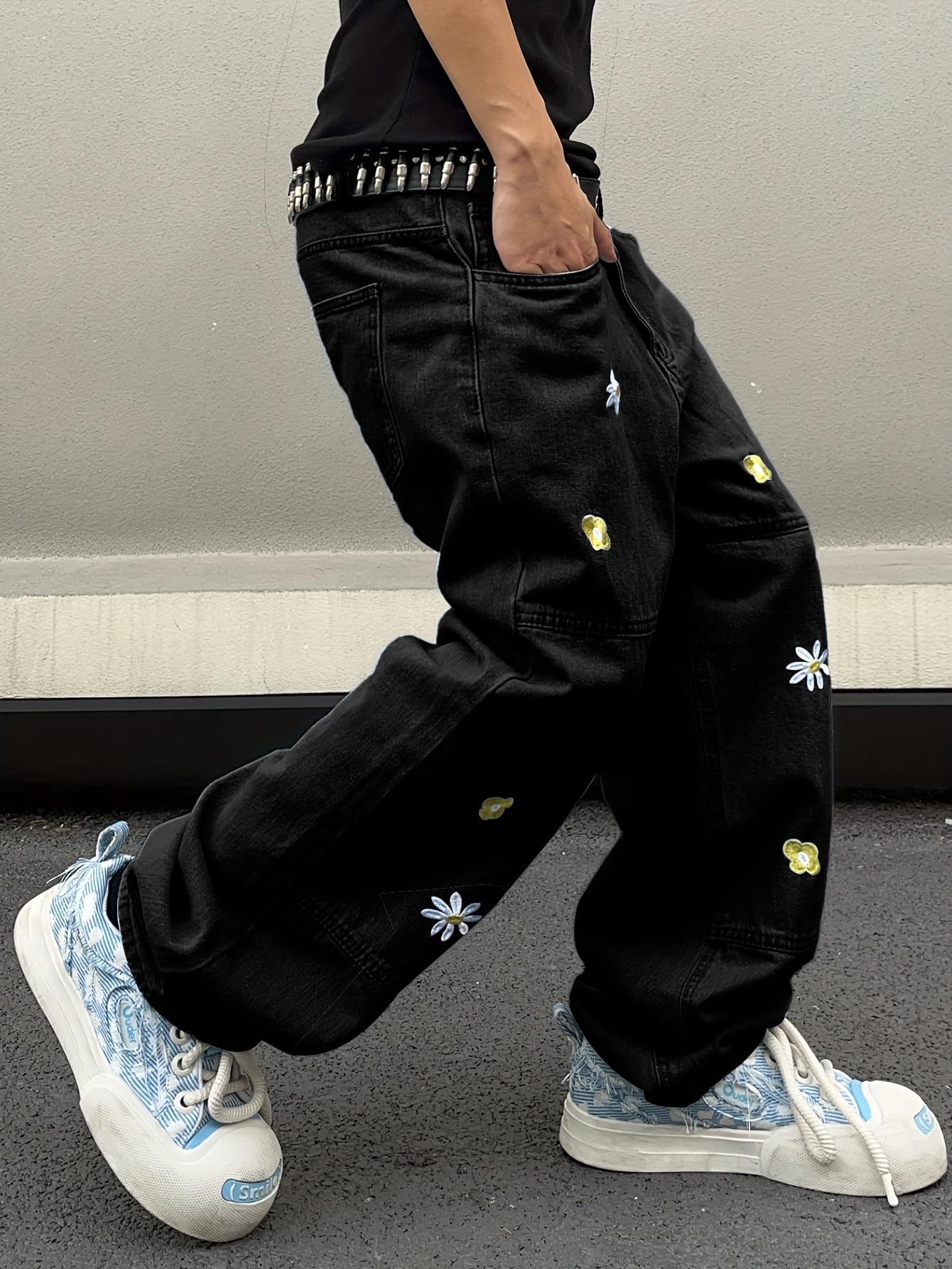 Zewool Men’s Baggy Jeans with Daisy Embroidery