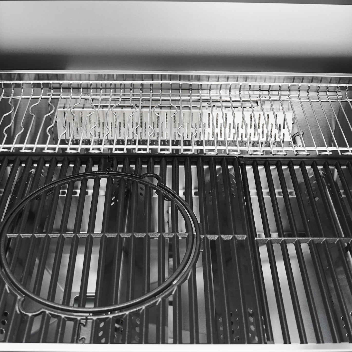 Taino Platinum Yamara Dark 6+2 Steel Gas Grill, 6 Burners, Ceramic Sear Burner, Ceramic Back Burner, Piezo Ignition, Cast Iron Cooking Grid
