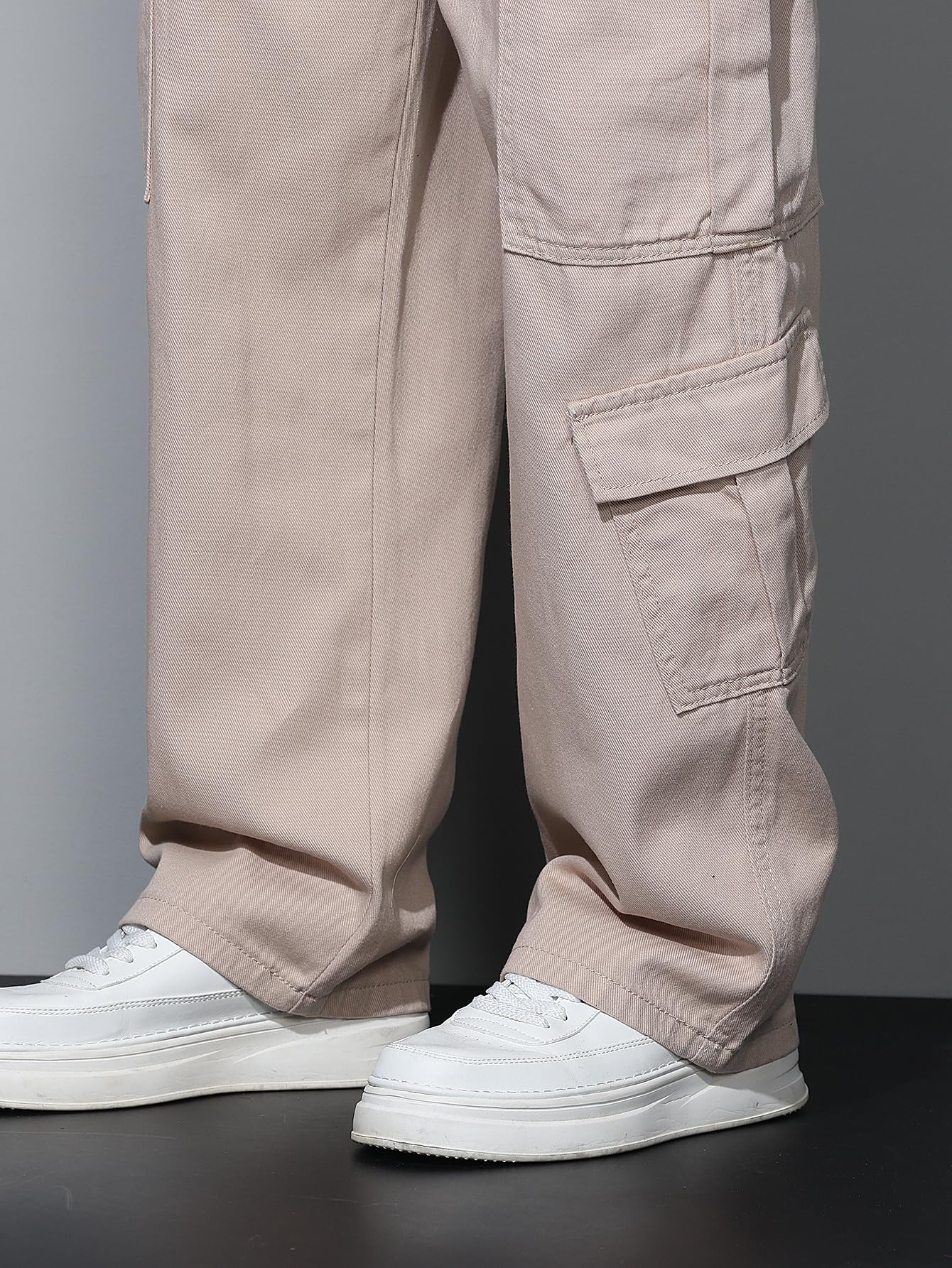 Men’s Casual Streetwear Baggy Cargo Jeans with Pockets