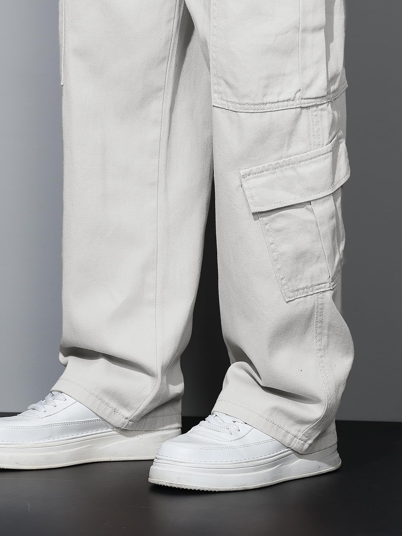 Men’s Casual Streetwear Baggy Cargo Jeans with Pockets