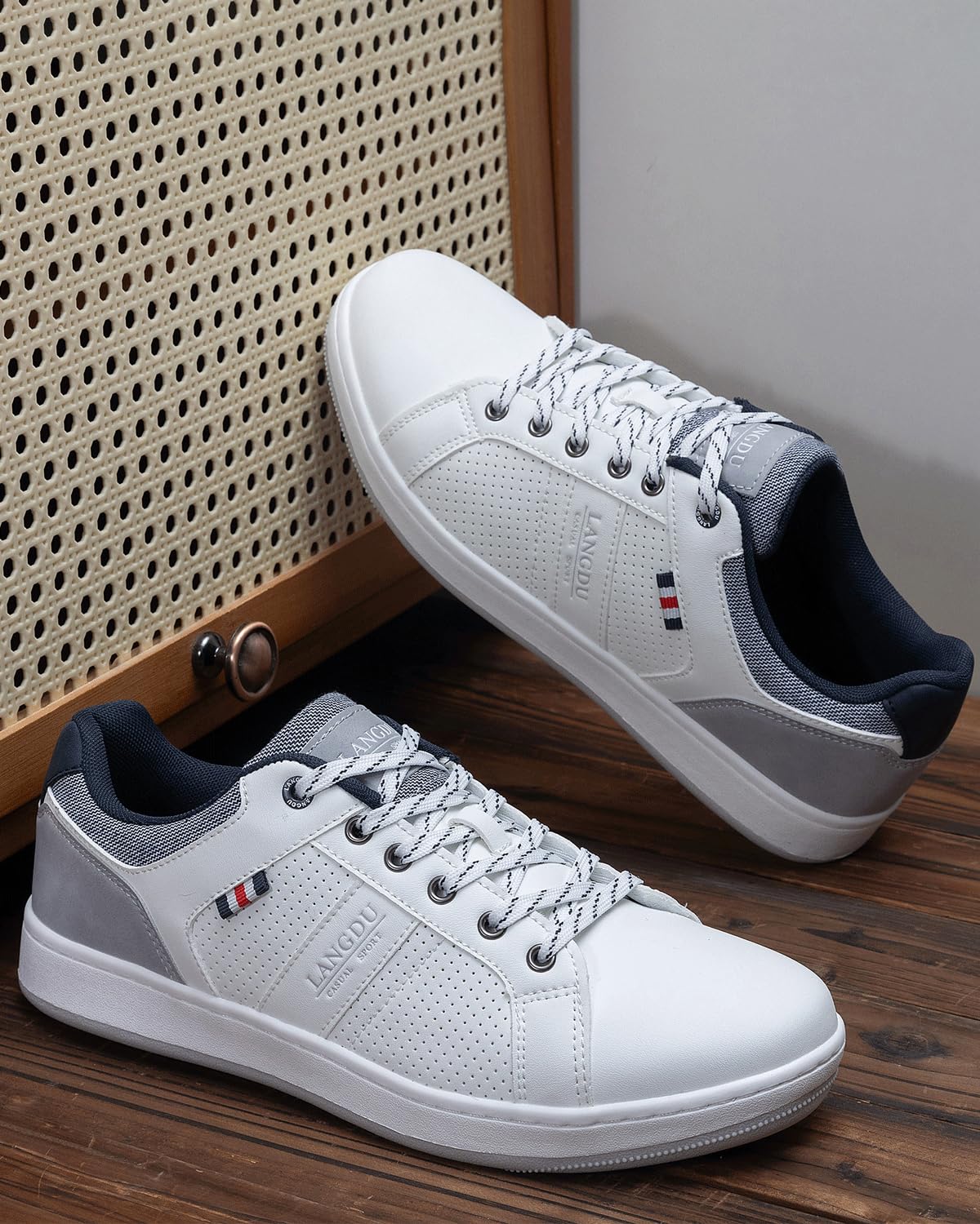 LANGDU Men’s Casual Sneakers – Lightweight Breathable Walking Sports Shoes
