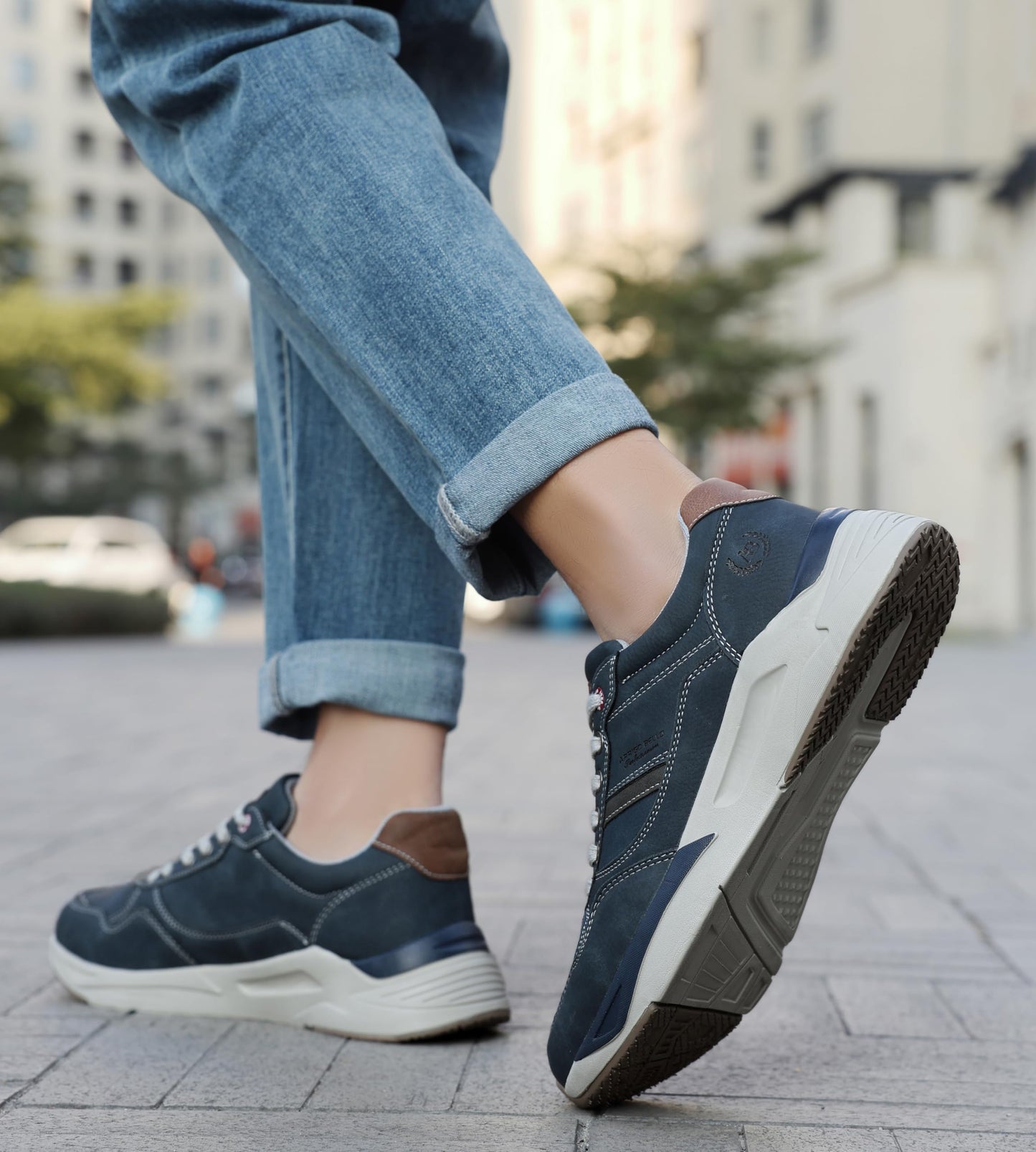 ARRIGO BELLO Men’s Lightweight Sneakers – Breathable Walking & Outdoor Sports Shoes