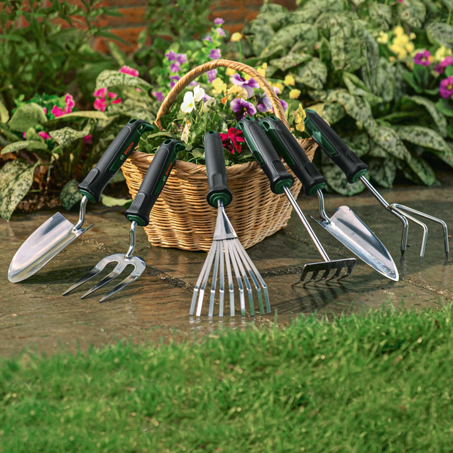 Bosch Garden Handwerkzeug Handrechen (zum Jäten und Entfernen von Gartenabfall, robust, Edelstahl, Softgrip Handgriff, ergonomisch)