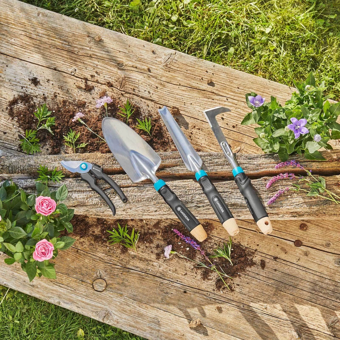 Gardena combisystem-Blumenkelle: Gartenschaufel für An- und Umpflanzarbeiten, Arbeitsbreite 8,5 cm, Flexibler Einsatz, aus Qualitätsstahl, duroplastbeschichtet, Korrosionsschutz (8929-20)