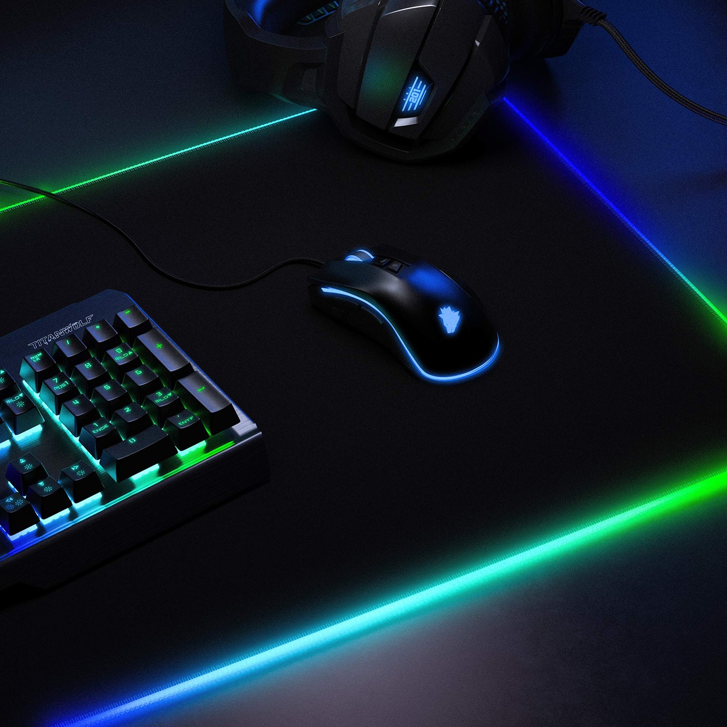 TITANWOLF - RGB Gaming Mauspad - LED Schreibtischunterlage - 800x300 mm - XXL Mousepad - LED Multi Color - 11 Beleuchtungs-Modi - 7 LED Farben Plus 4 Effektmodi - abwaschbar - Stars