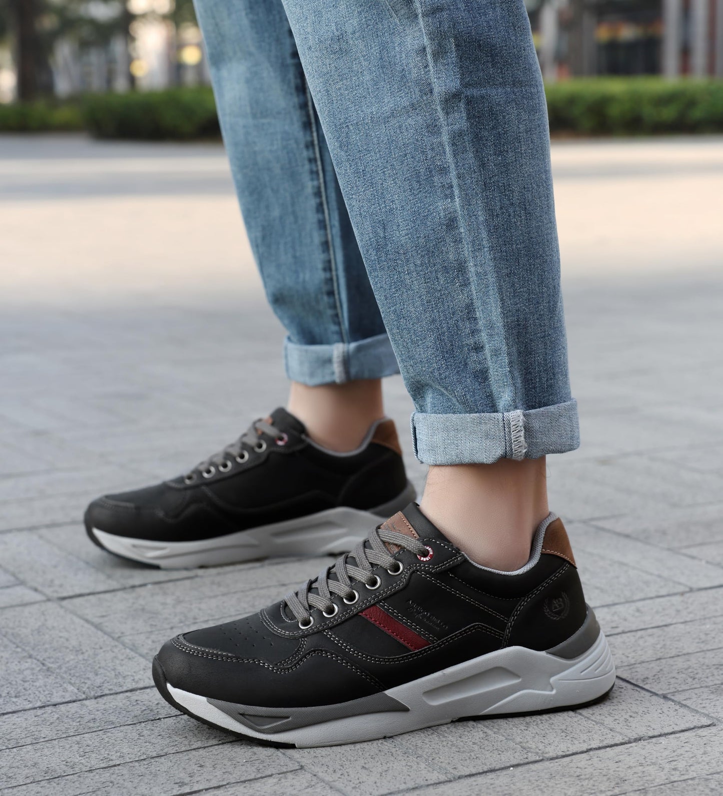 ARRIGO BELLO Men’s Lightweight Sneakers – Breathable Walking & Outdoor Sports Shoes