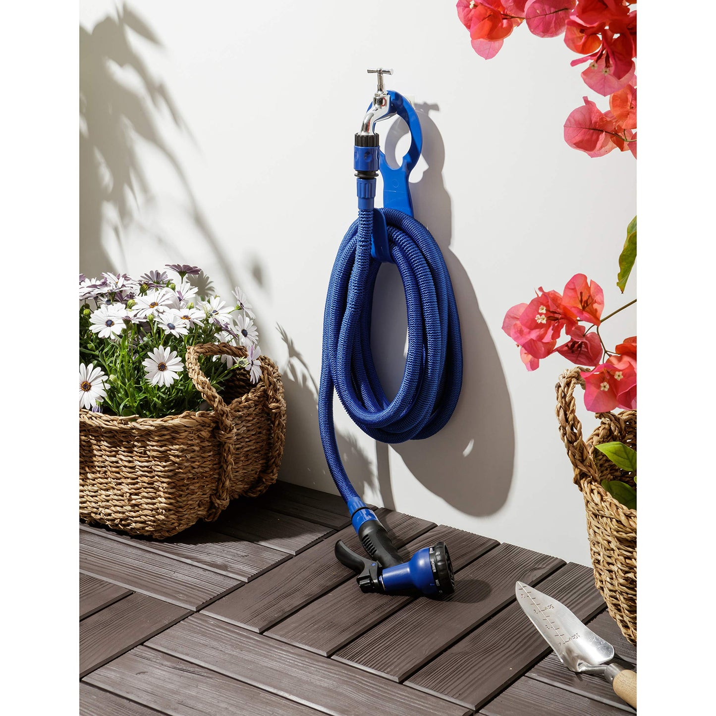 TATAY Gartenschlauch Flexibel 7,5 m Superflex, leicht, Bewässerungspistole mit 8 Positionen, Universalanschluss, 3/4"-1/2" Innengewinde und Aufhänger. Blau