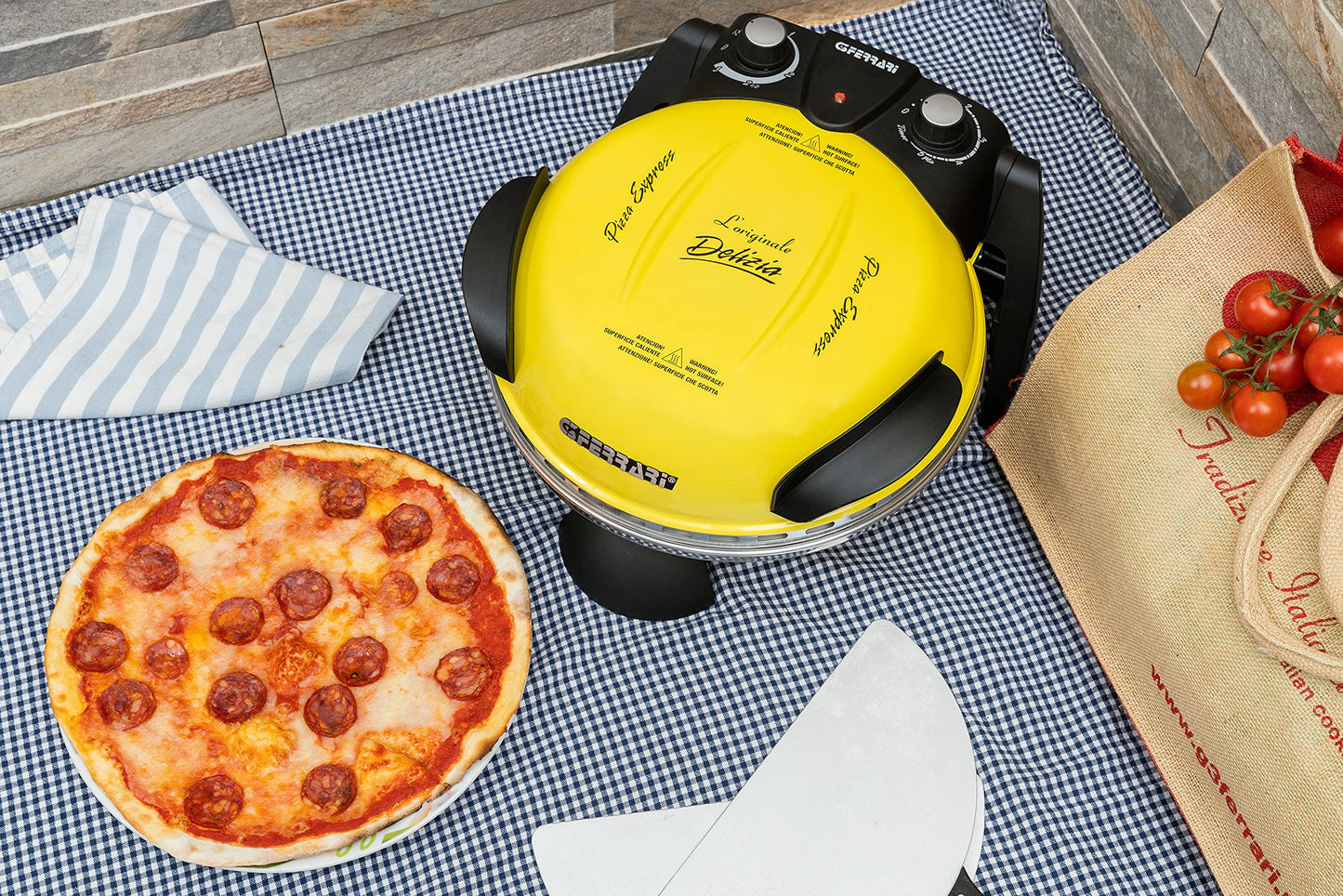 G3 FerrariPizza Äußern Vergnügen, Ofen Pizza, 1200 W, 400°C, Felsen Feuerfest (durchmesser 31 cm), Timer 5', Kochbuch inbegriffen, Schwarz, 31.6 x 31.6 x 25 cm