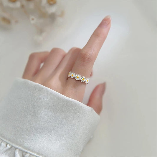 Adjustable Chrysantheme Daisy Ring for Women