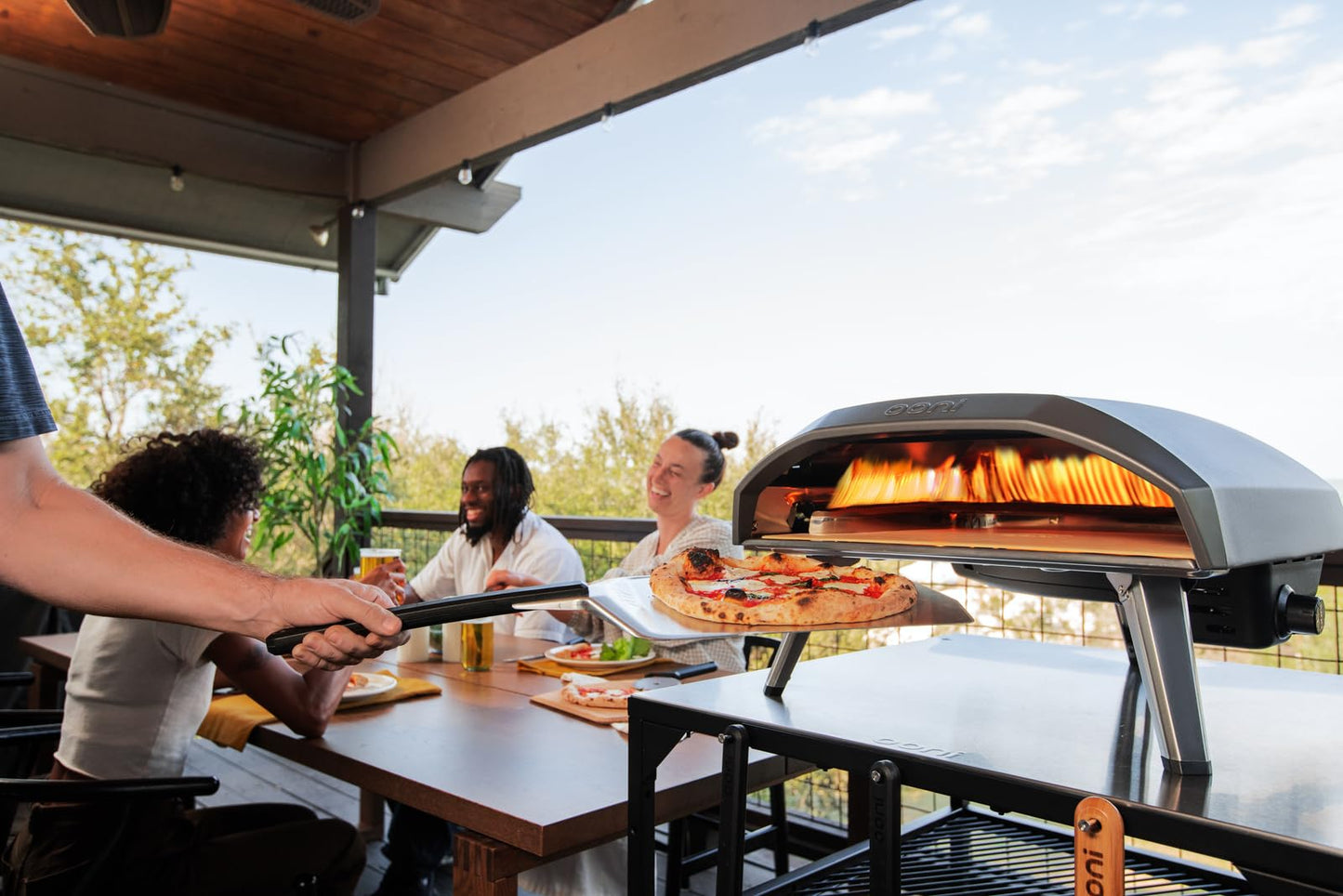 Ooni Koda 12 Gas Pizzaofen – 50 mBar Outdoor Pizzaofen – Gartenofen für Grillen, Kochen und Backen – Gartenofen für Pizzas – Pizza Oven – Kocht Pizzen in nur 60 Sekunden - (DE|AT- 50 mBar)