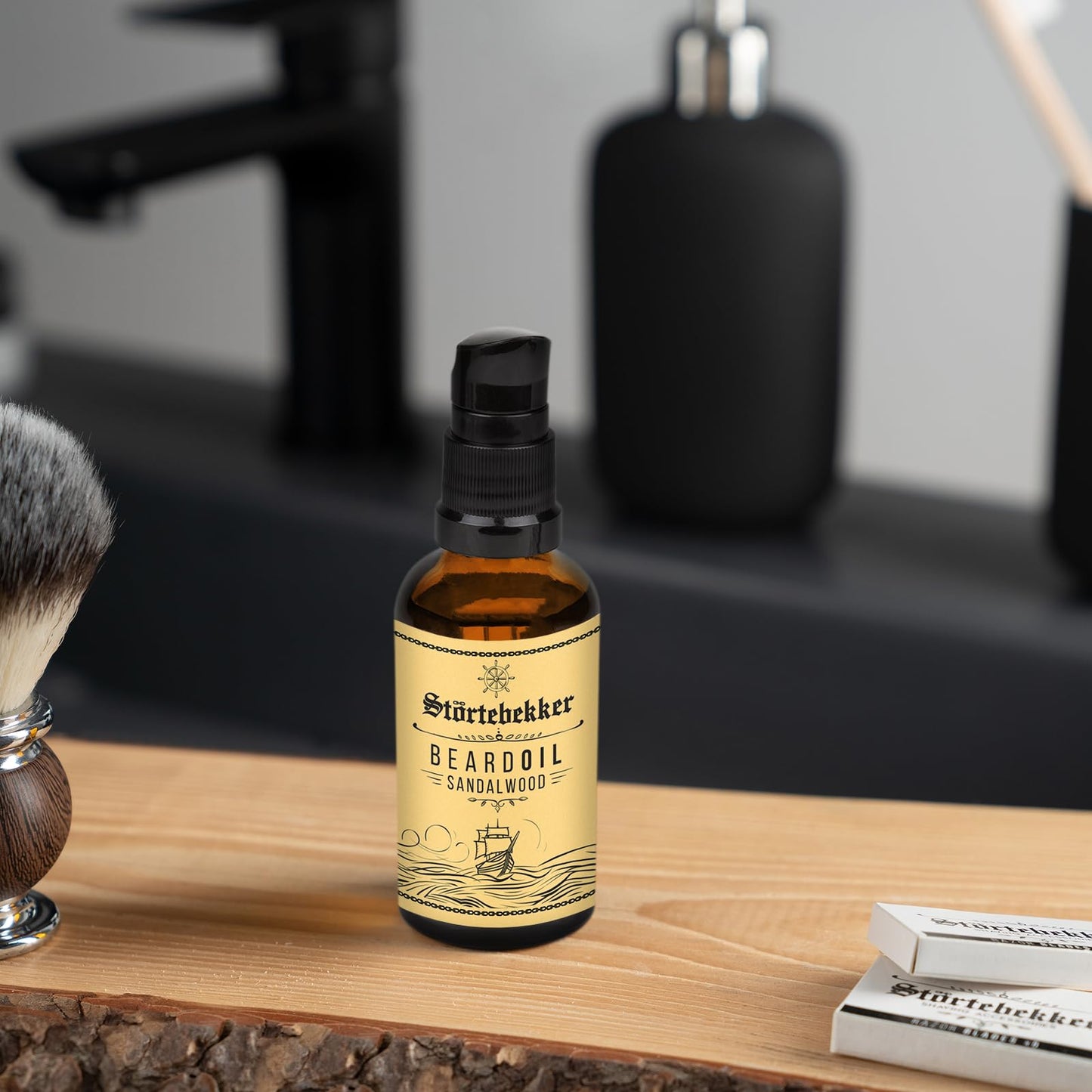 Störtebekker® Premium Bartöl Crusoe - tägliche Bartpflege für 3-Tage-Bart bis Vollbart - 50ml Beard Oil Vegan - Bart Öl Herren mit angenehmen Duft - Hochwertige Inhaltsstoffe - Made in Germany
