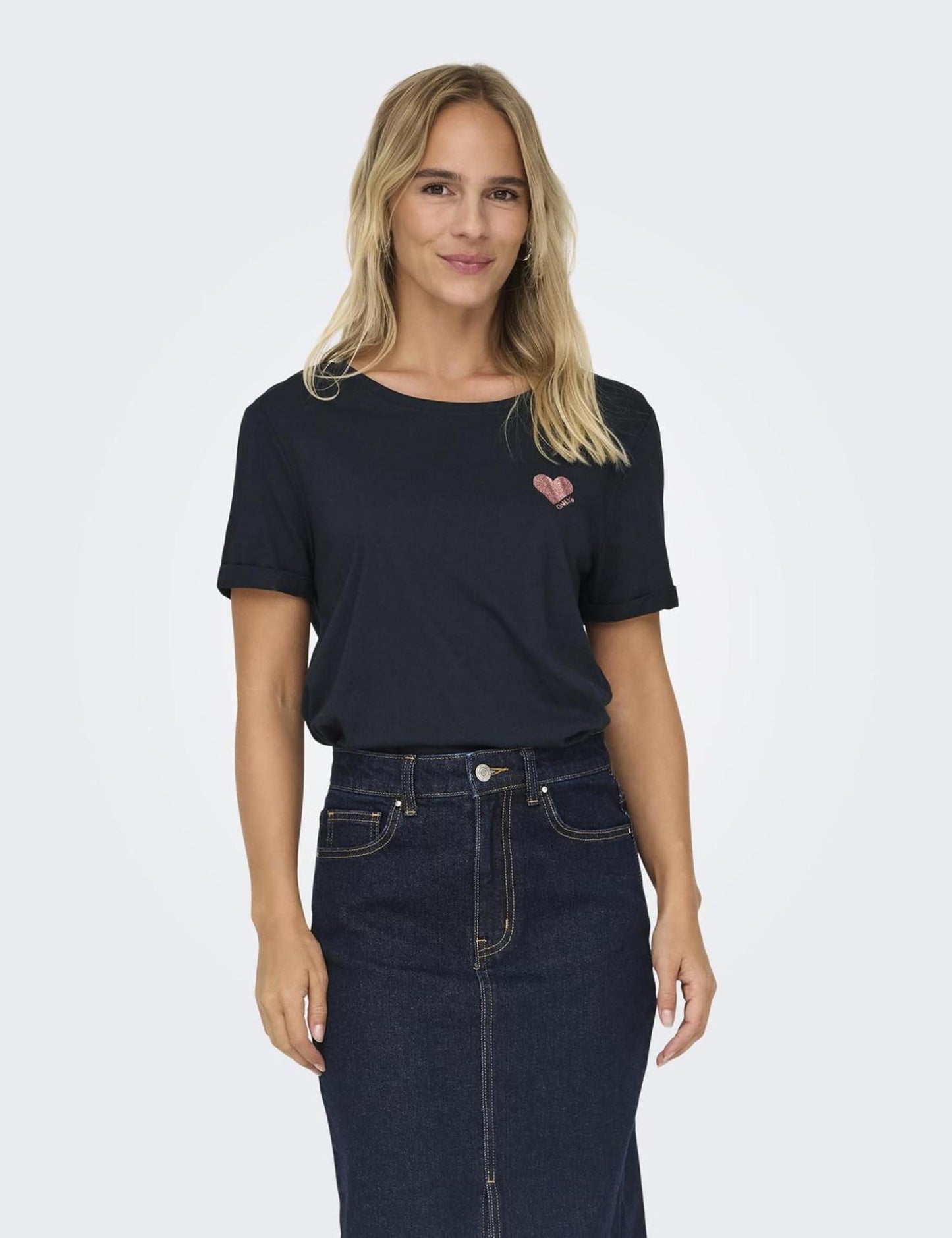 ONLY Women’s Plain T-Shirt – Heart Brand Logo