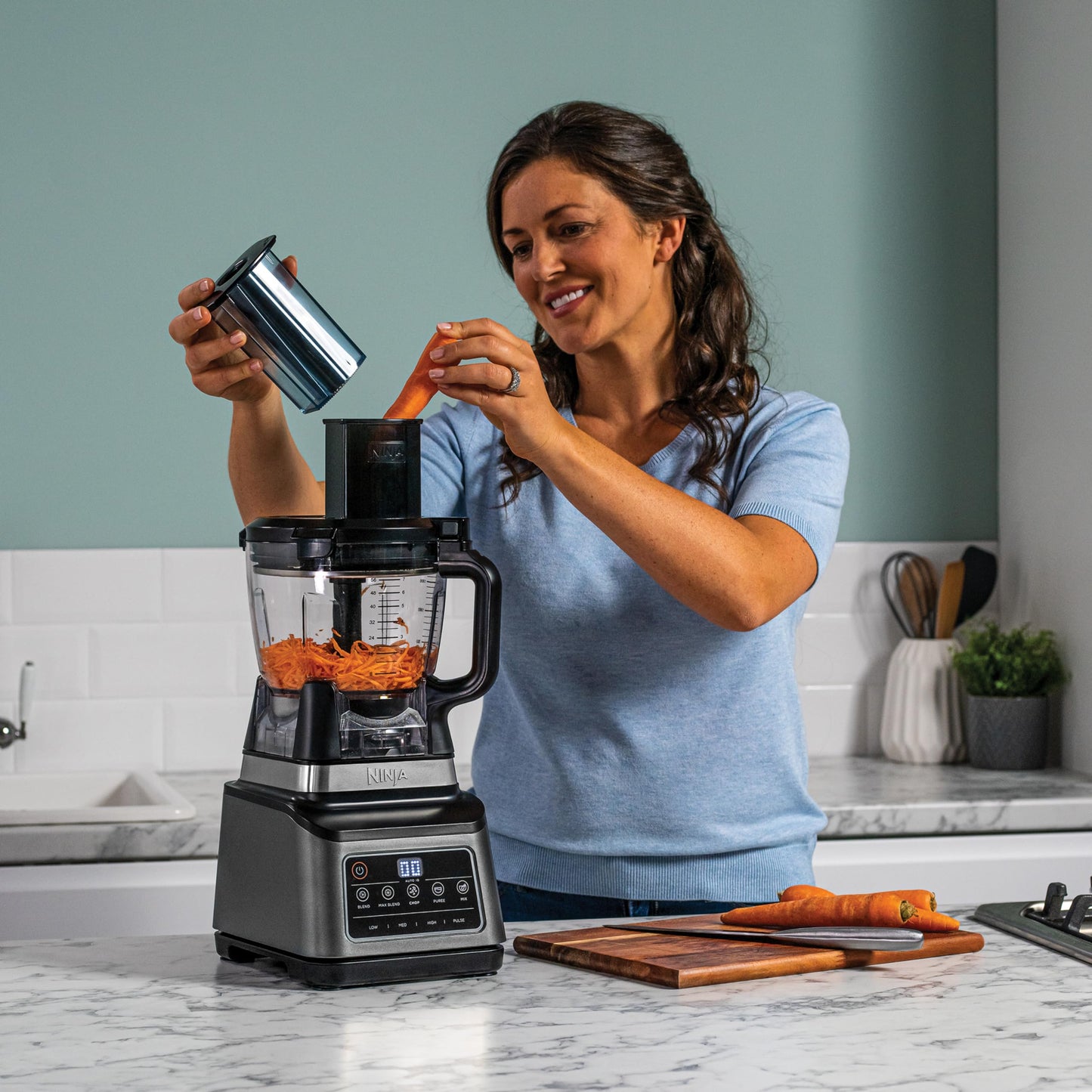 Ninja 2-in-1 Detect Power Mixer Pro & Single Serve, 1200W Mixer mit Krug, & Single Serve Tasse, Smoothies mixen, Gemüse hacken & Frozen Drinks mixen, Kupfer/Schwarz
