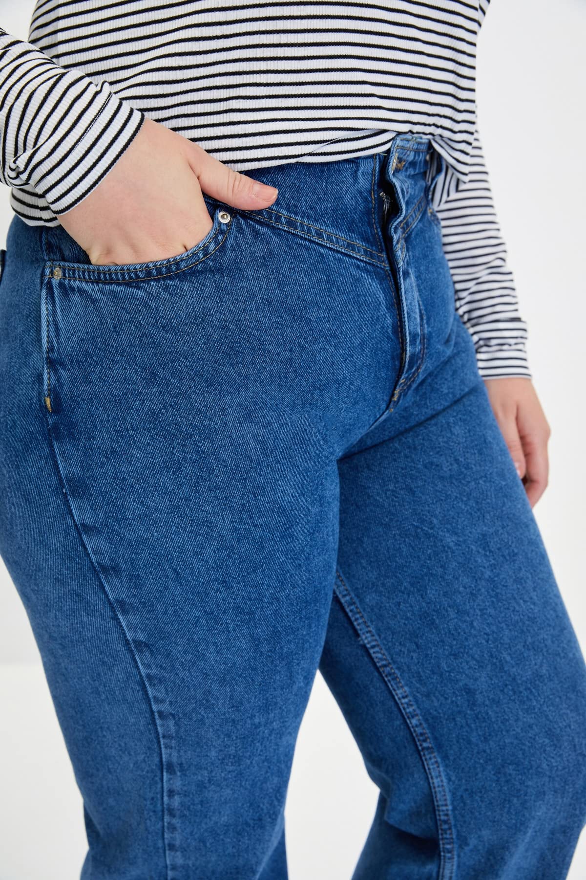 Trendyol Women’s 90s High Waist Wide Leg Jeans – 100% Cotton, Casual Fit