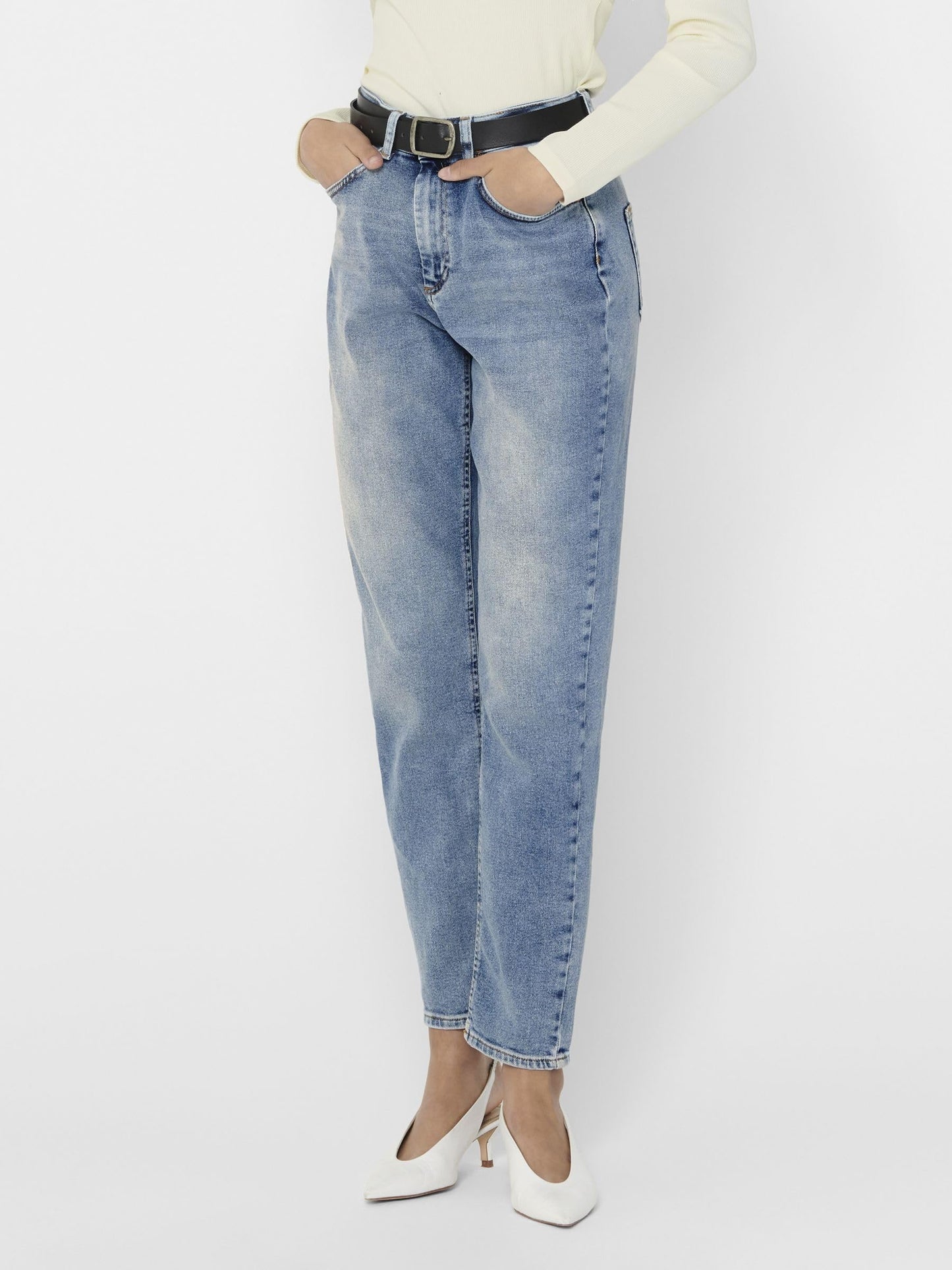 Women’s ONLVENEDA Mom Jeans – High Waist Ankle-Length Denim