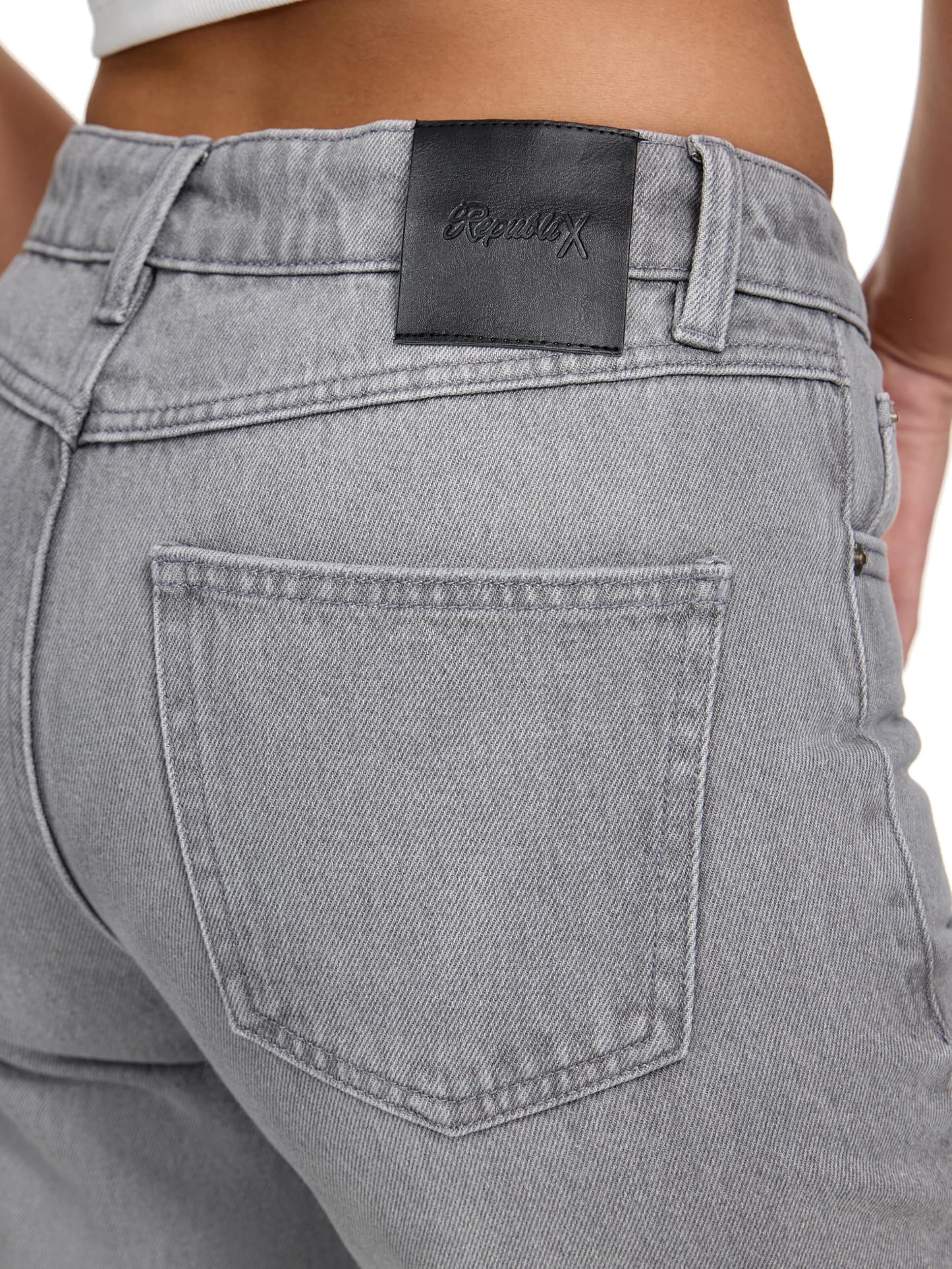 REPUBLIX Women’s Loose Fit Jeans RJ-1002 – Mid-Rise 100% Cotton Denim